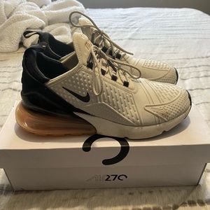 Nike Air Max 270 SE